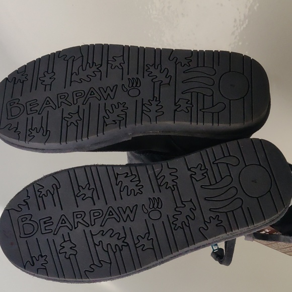 New! 1901Y Bearpaw Boots Girls Mimi Youths Suede Rubber Sole - Picture 6 of 12